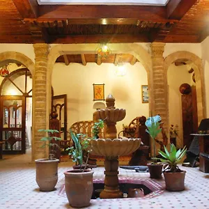 2* Hotel typu riad Caverne D'ali Baba
